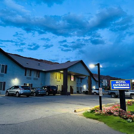 Moab Gateway Inn At Arches Nat'L Park ภายนอก รูปภาพ