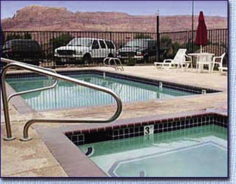 Moab Gateway Inn At Arches Nat'L Park ภายนอก รูปภาพ